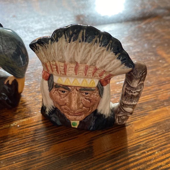 Lot of 5 small brand new Toby jugs from retail store. - Picture 4 of 9